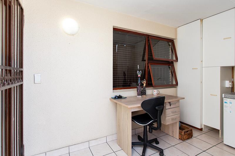 2 Bedroom Property for Sale in Ferndale Western Cape